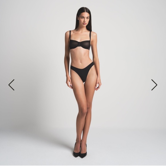 NWT SKIMS No Show Unlined Balconette Bra - Picture 3 of 6